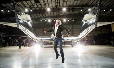 Richard Branson will mit dem ersten Flug ins All fliegen