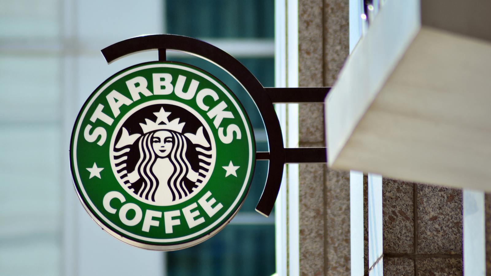 Starbucks besinnt sich auf Markenkern