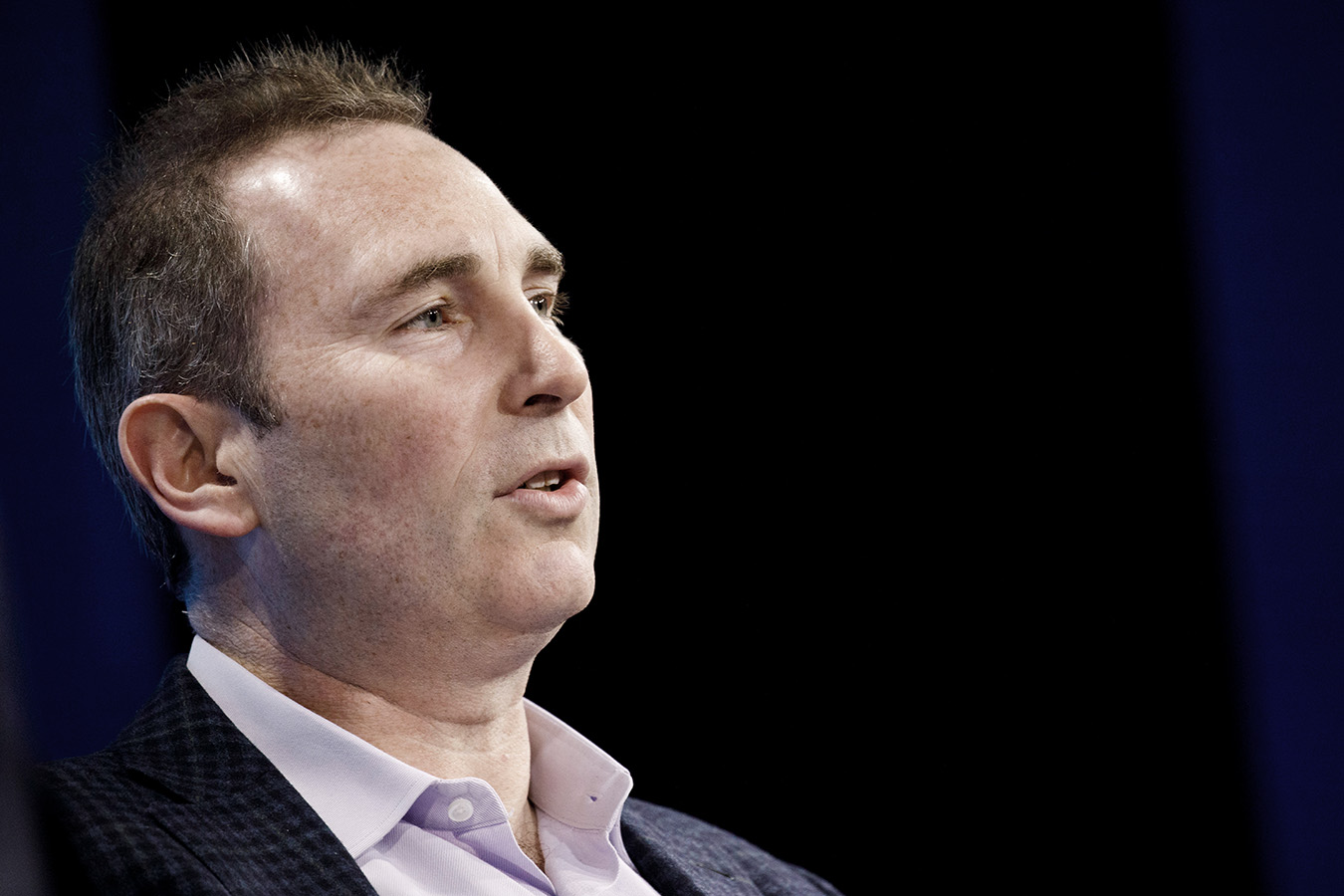 Amazon: Andy Jassy investiert und räumt auf