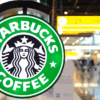 Starbucksfiliale am Flughafen